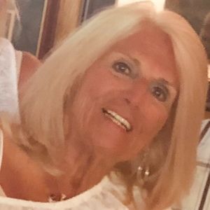 Meet your Posher, Claire
